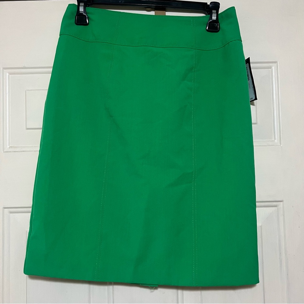 🆕Worthington Green Knee-Length Pencil Skirt | Size 6